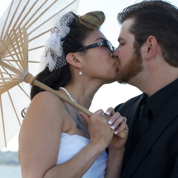 Meet your Posher, Pamela - Picture 1 of 1